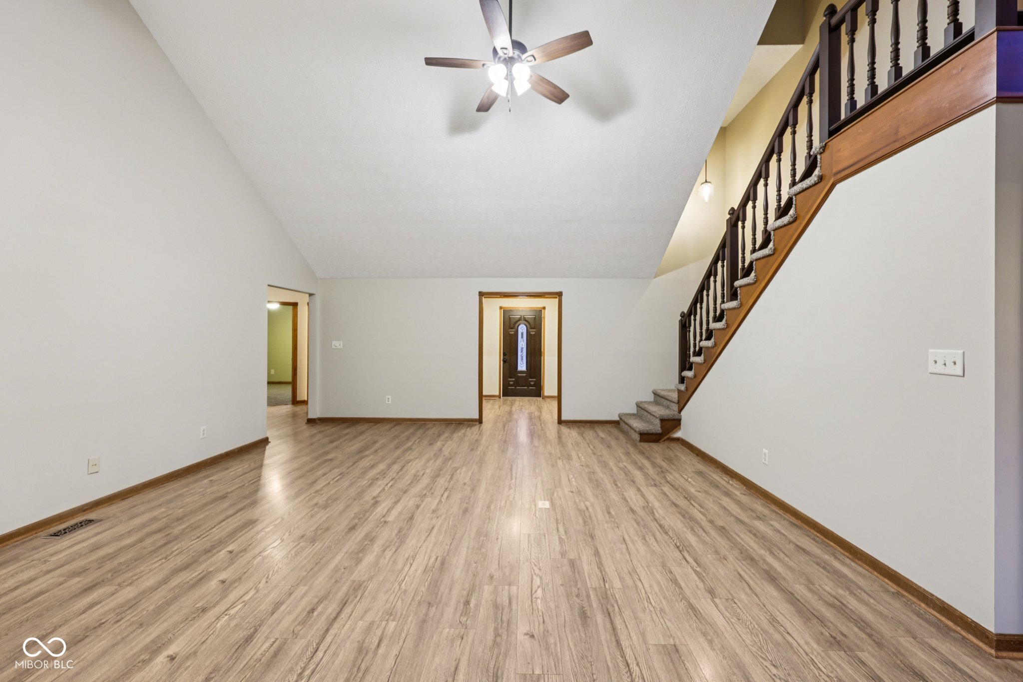 6251 Crystal Springs Drive Avon, IN 46123 - Photo 6 of 67