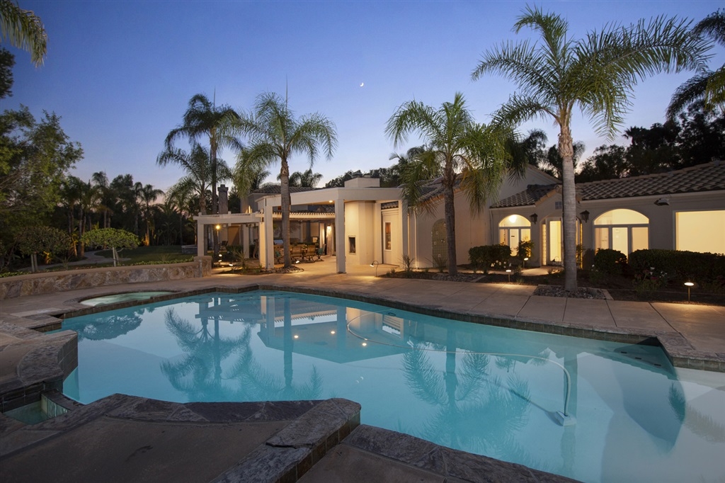 3467 Western Springs Road Encinitas, CA 92024 - Photo 2 of 25
