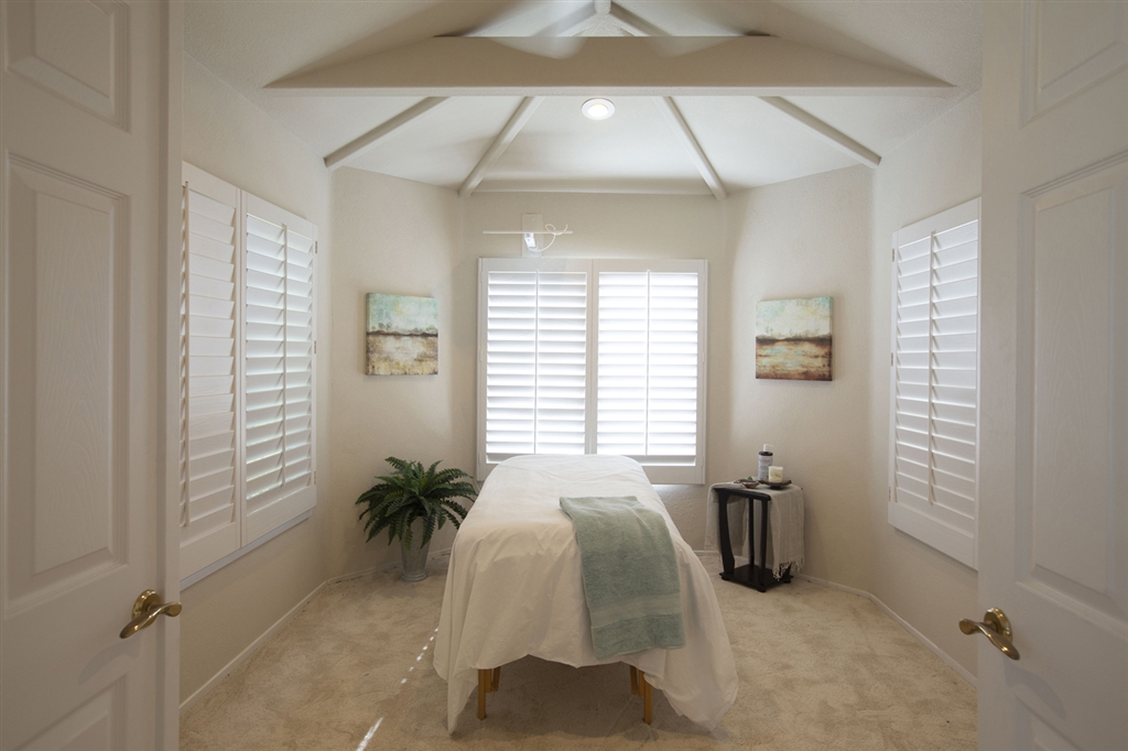 3467 Western Springs Road Encinitas, CA 92024 - Photo 16 of 25 Massage/excersise room off master suite