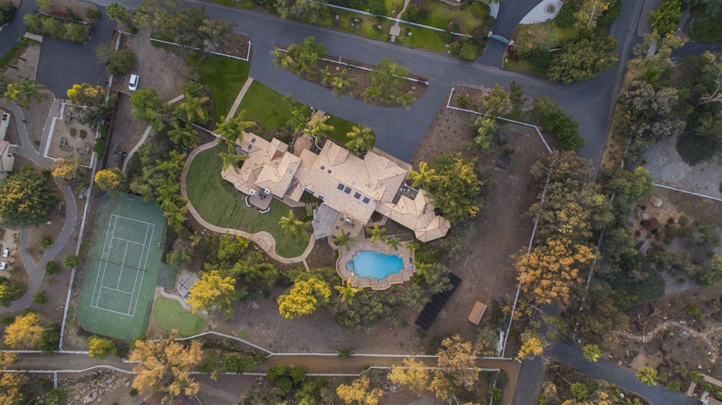 3467 Western Springs Road Encinitas, CA 92024 - Photo 3 of 25 2 acres of exquisite grounds