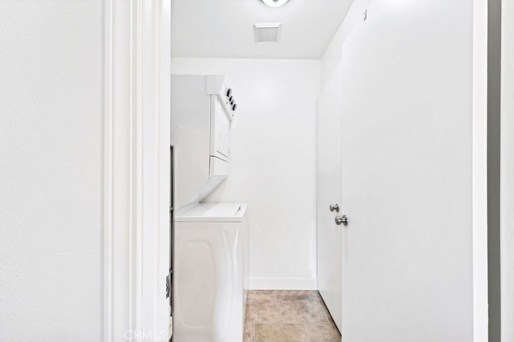 4267 Arcata Bay Way Oceanside, CA 92058 - Photo 14 of 34 a bathroom with a shower