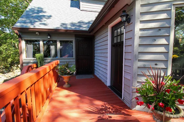 $689,900 | 781 Devils Knob Loop, Roseland, VA 22967