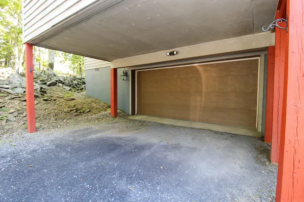 $689,900 | 781 Devils Knob Loop, Roseland, VA 22967