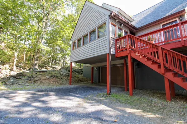 $689,900 | 781 Devils Knob Loop, Roseland, VA 22967