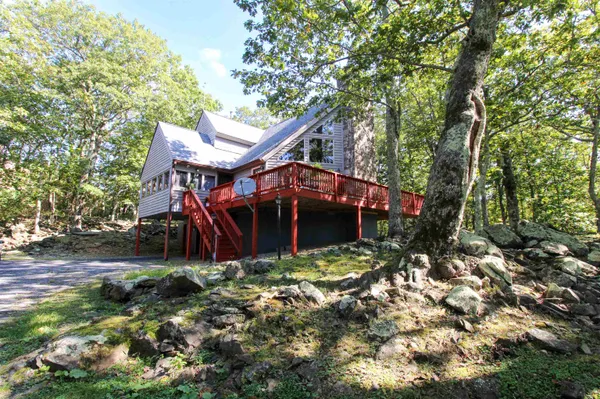 $689,900 | 781 Devils Knob Loop, Roseland, VA 22967