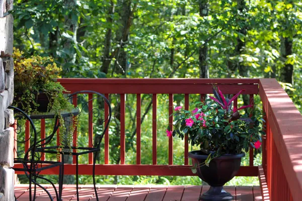 $689,900 | 781 Devils Knob Loop, Roseland, VA 22967