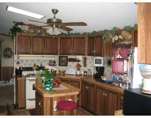 230 Seanor Road Irwin, PA 15642 - Photo 2 of 7 Kitchen.