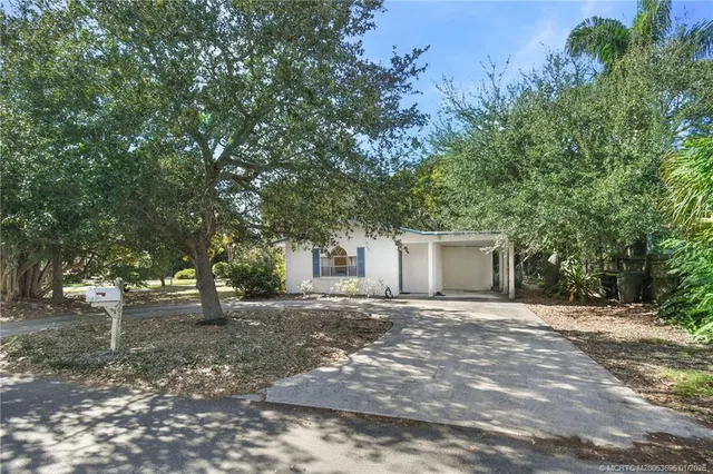 $729,000 | 1027 Southeast Osceola Street, Stuart, FL 34996