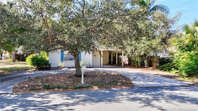 $729,000 | 1027 Southeast Osceola Street, Stuart, FL 34996