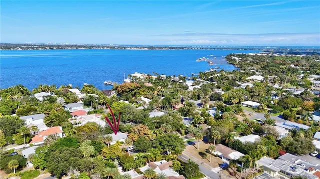 $729,000 | 1027 Southeast Osceola Street, Stuart, FL 34996