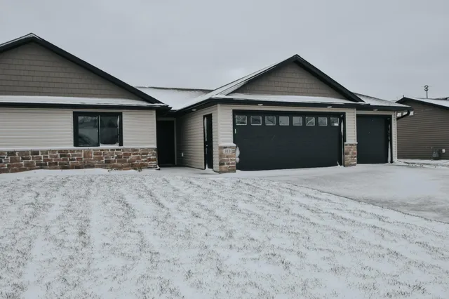 $349,900 | 311 North 11th Street, Goodhue, MN 55027