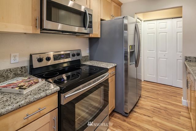 $260,000 | 14630 Northeast 35th Street, Unit 101, Bellevue, WA 98007