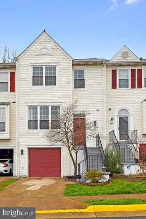 $649,900 | 6819 Signature Circle, Alexandria, VA 22310
