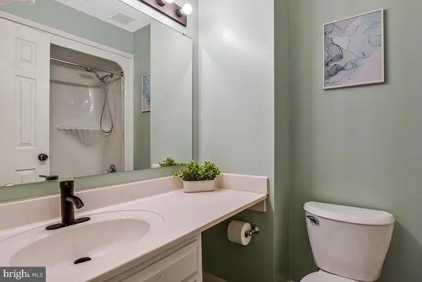 $649,900 | 6819 Signature Circle, Alexandria, VA 22310