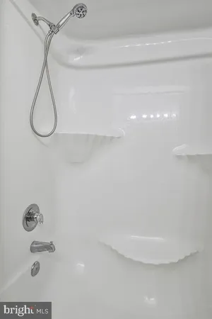 $649,900 | 6819 Signature Circle, Alexandria, VA 22310