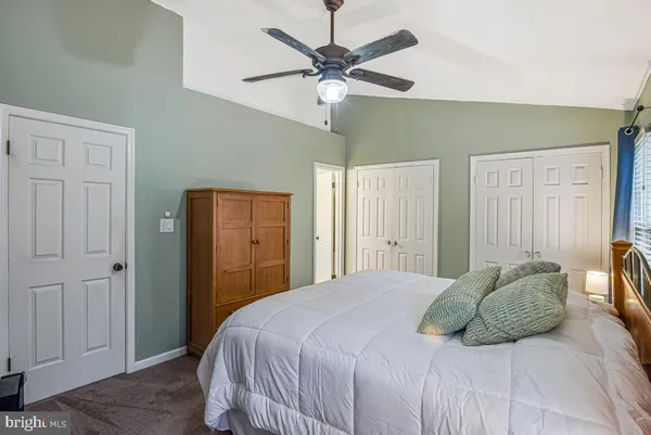 $649,900 | 6819 Signature Circle, Alexandria, VA 22310