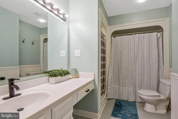 $649,900 | 6819 Signature Circle, Alexandria, VA 22310