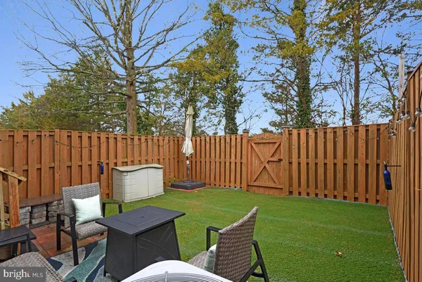 $649,900 | 6819 Signature Circle, Alexandria, VA 22310