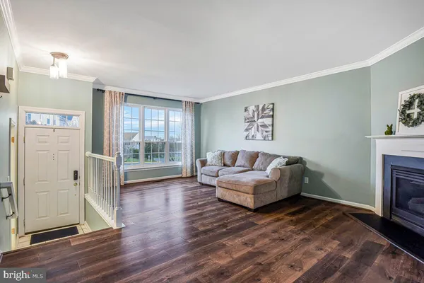 $649,900 | 6819 Signature Circle, Alexandria, VA 22310