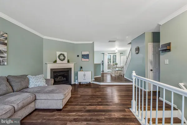 $649,900 | 6819 Signature Circle, Alexandria, VA 22310