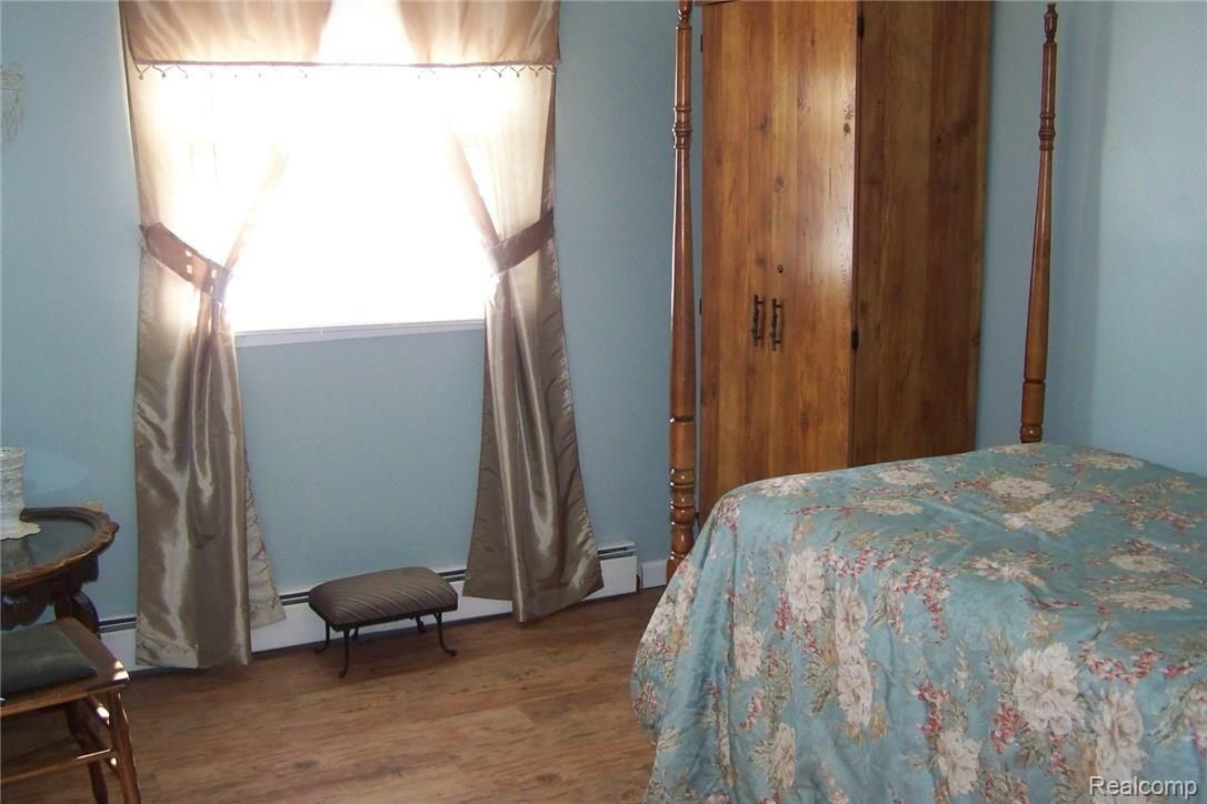 4848 Vines Road Howell, MI 48843 - Photo 11 of 32 Vines 3rd bedroom.jpg