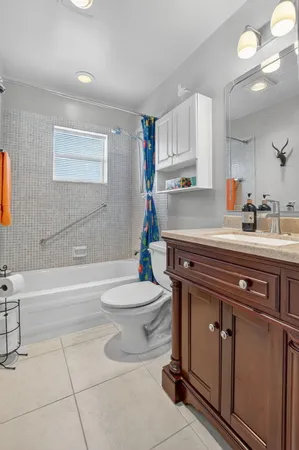 $98,500 | 74 Burgundy B, Delray Beach, FL 33484