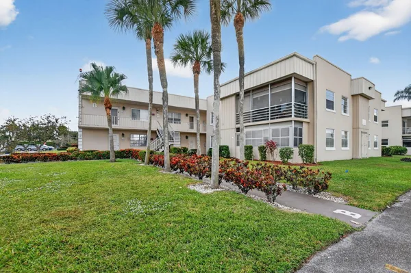 $98,500 | 74 Burgundy B, Delray Beach, FL 33484