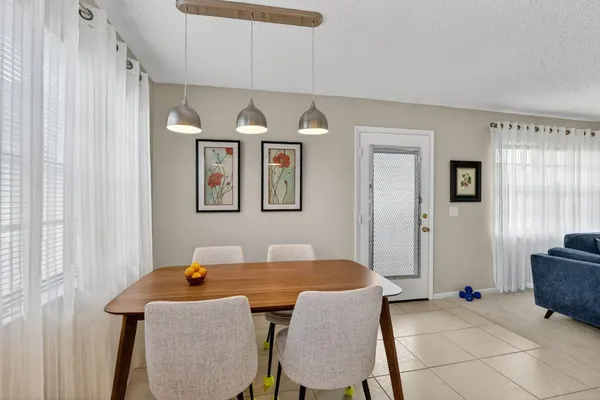 $98,500 | 74 Burgundy B, Delray Beach, FL 33484