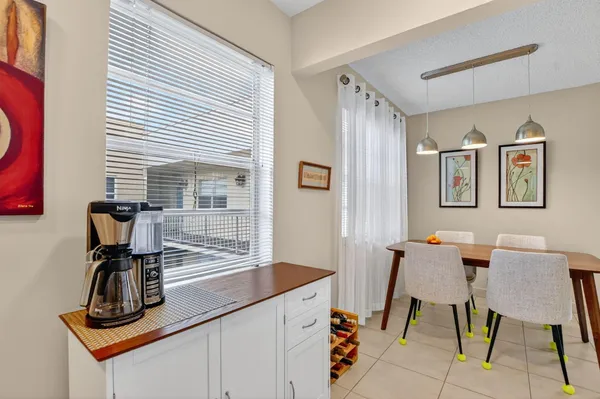 $98,500 | 74 Burgundy B, Delray Beach, FL 33484