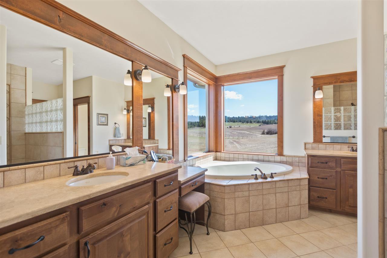 13216 North Peone Road Mead, WA 99021 - Photo 11 of 20