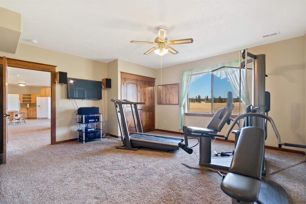 13216 North Peone Road Mead, WA 99021 - Photo 17 of 20