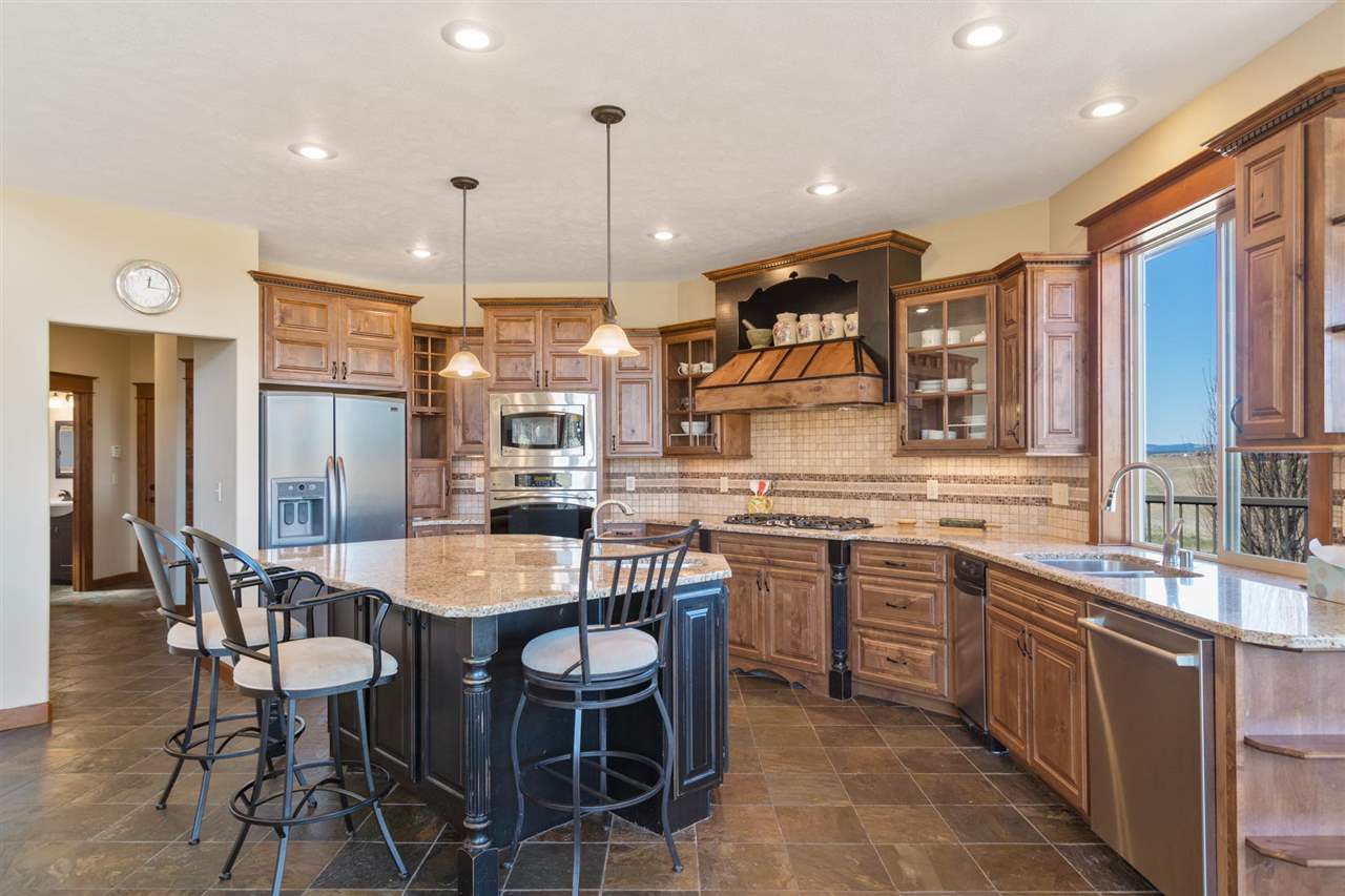 13216 North Peone Road Mead, WA 99021 - Photo 6 of 20