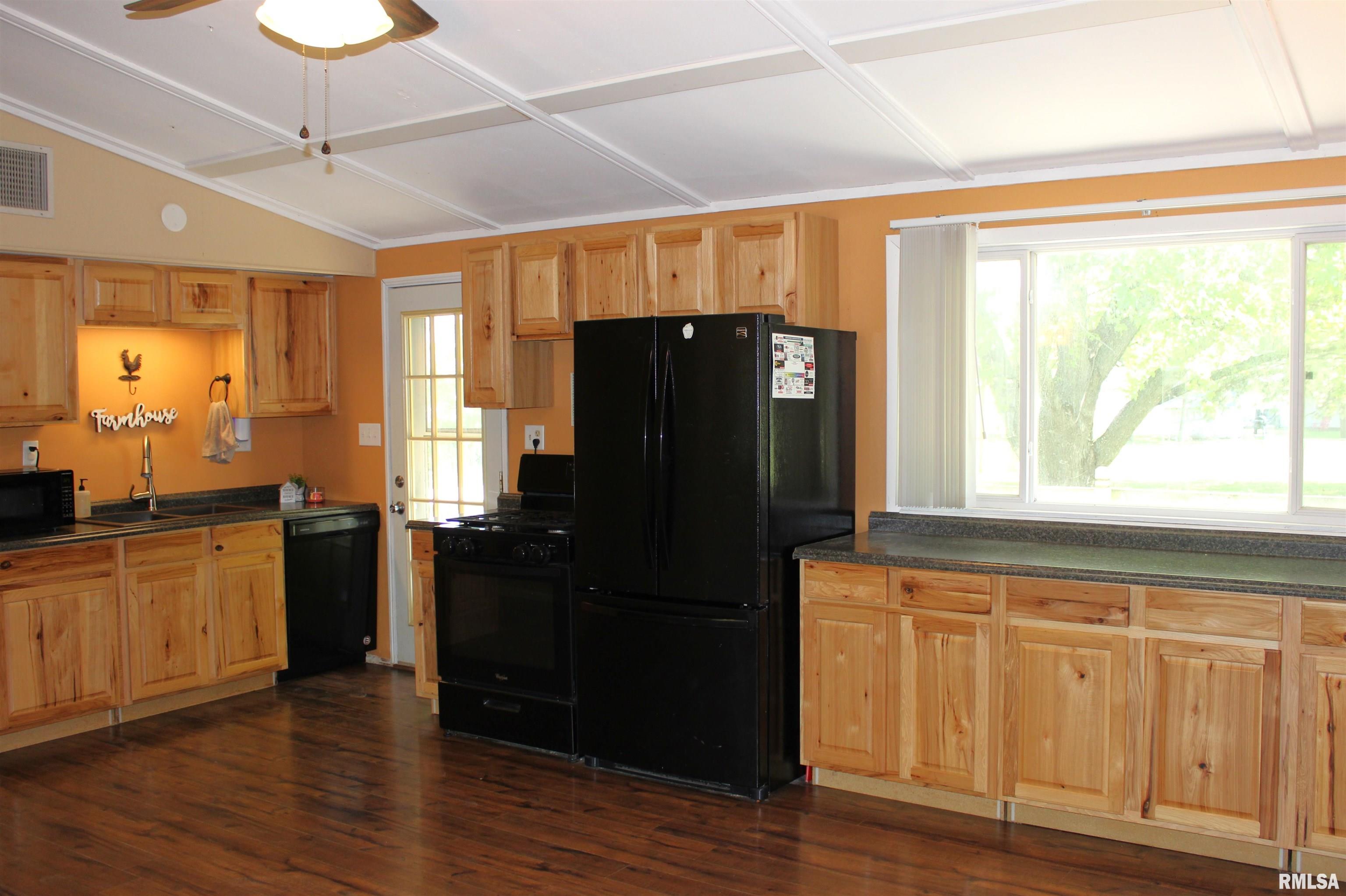 214 West B Street Alpha, IL 61413 - Photo 11 of 24 Gallery Image 11