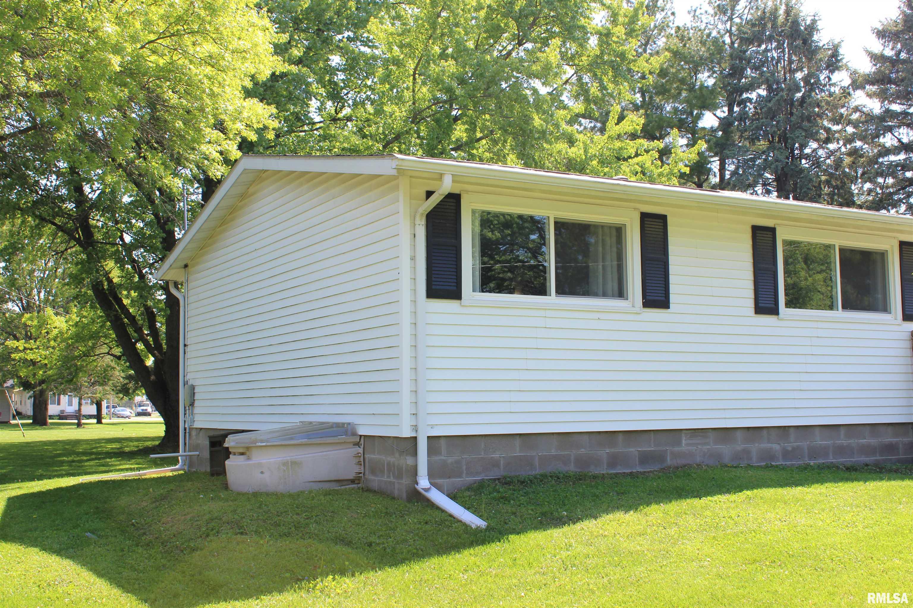 214 West B Street Alpha, IL 61413 - Photo 2 of 24 Gallery Image 2