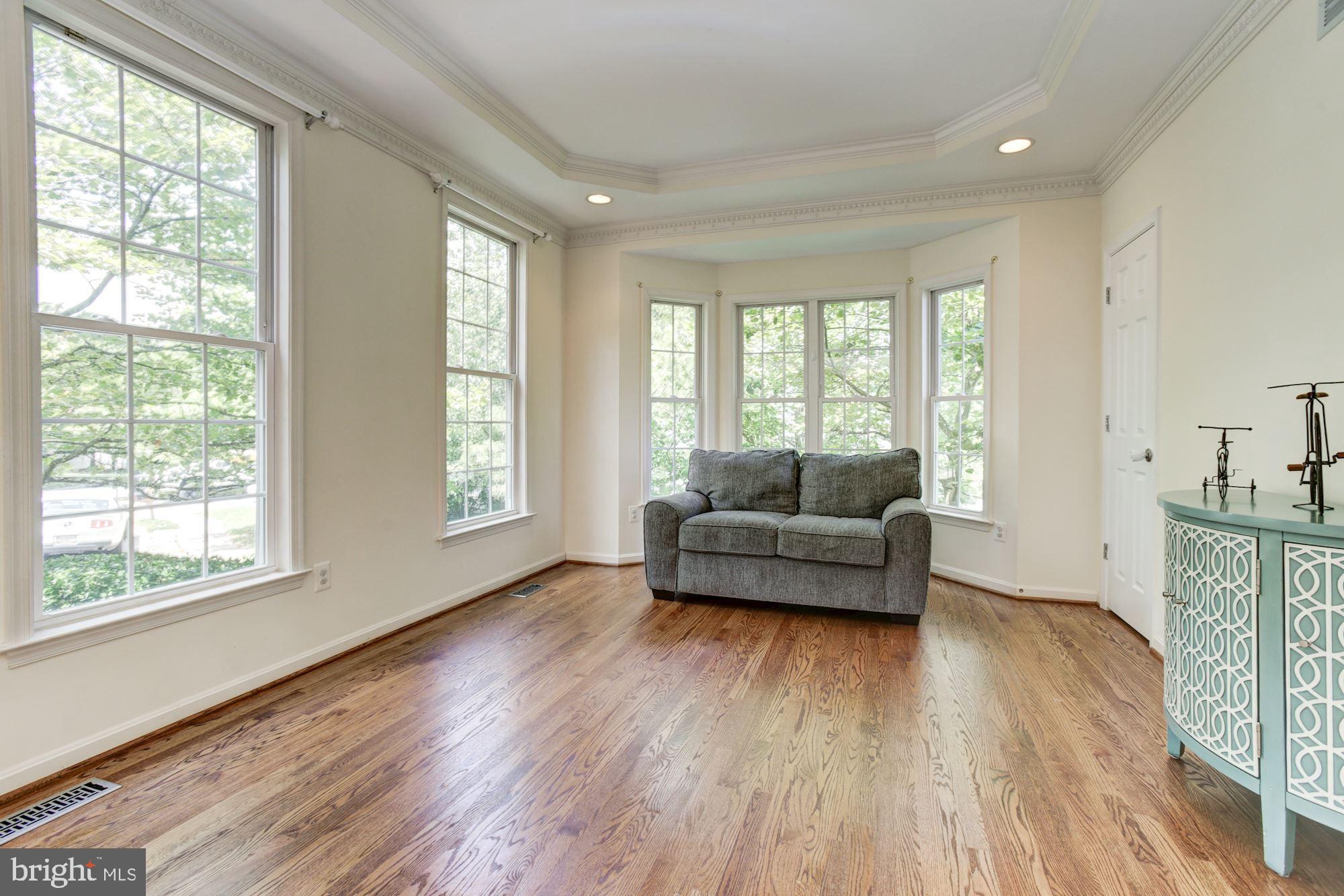 6017 Florey Road Hanover, MD 21076 - Photo 7 of 46 Living Room with RecessedLlighting