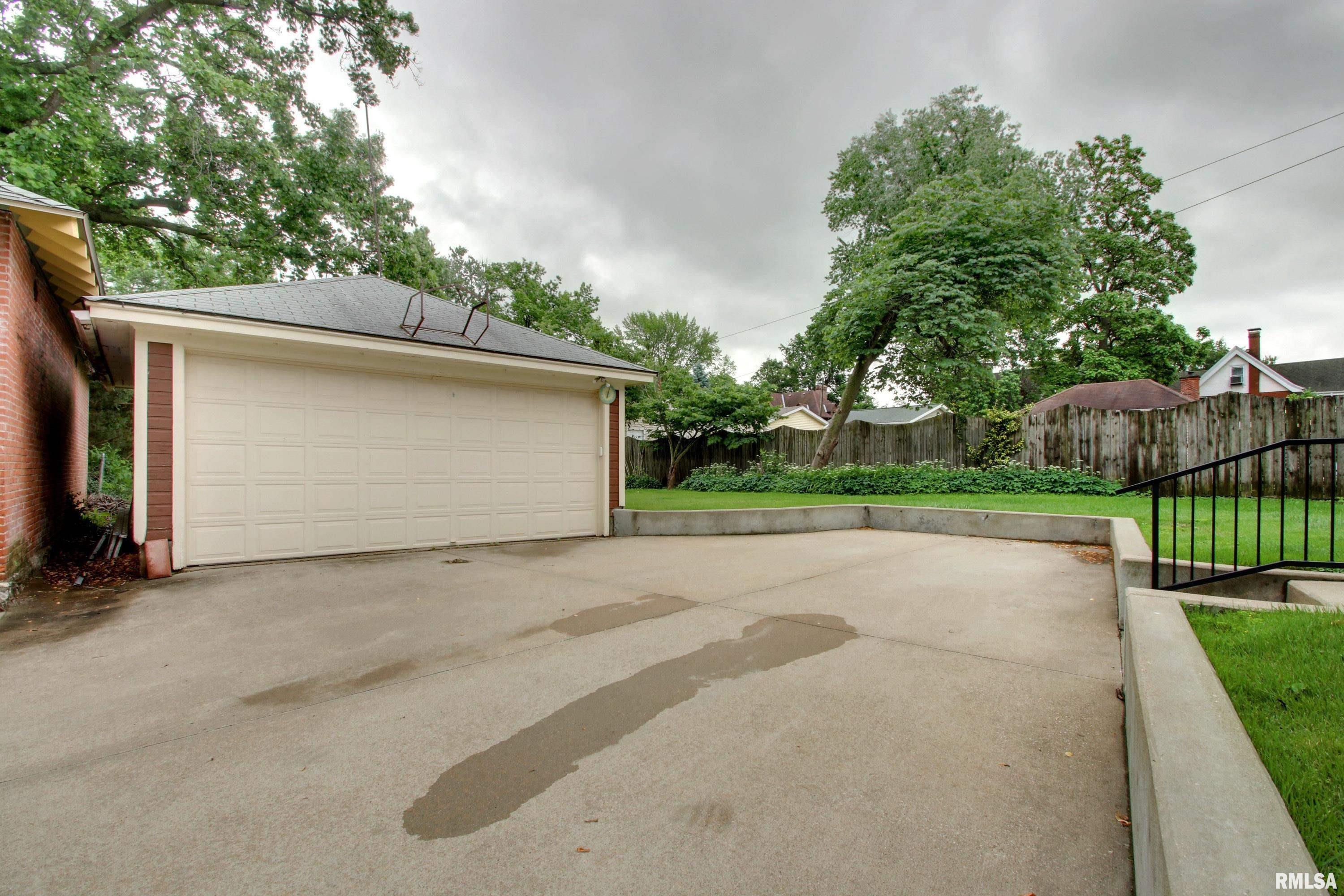 215 South 16th Street Quincy, IL 62301 - Photo 17 of 20