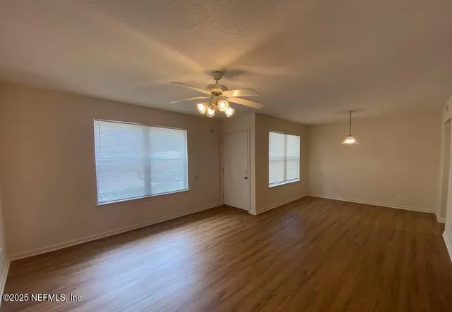 $1,195 | 702 Meadowbrook Drive, Unit 10, Orange Park, FL 32073