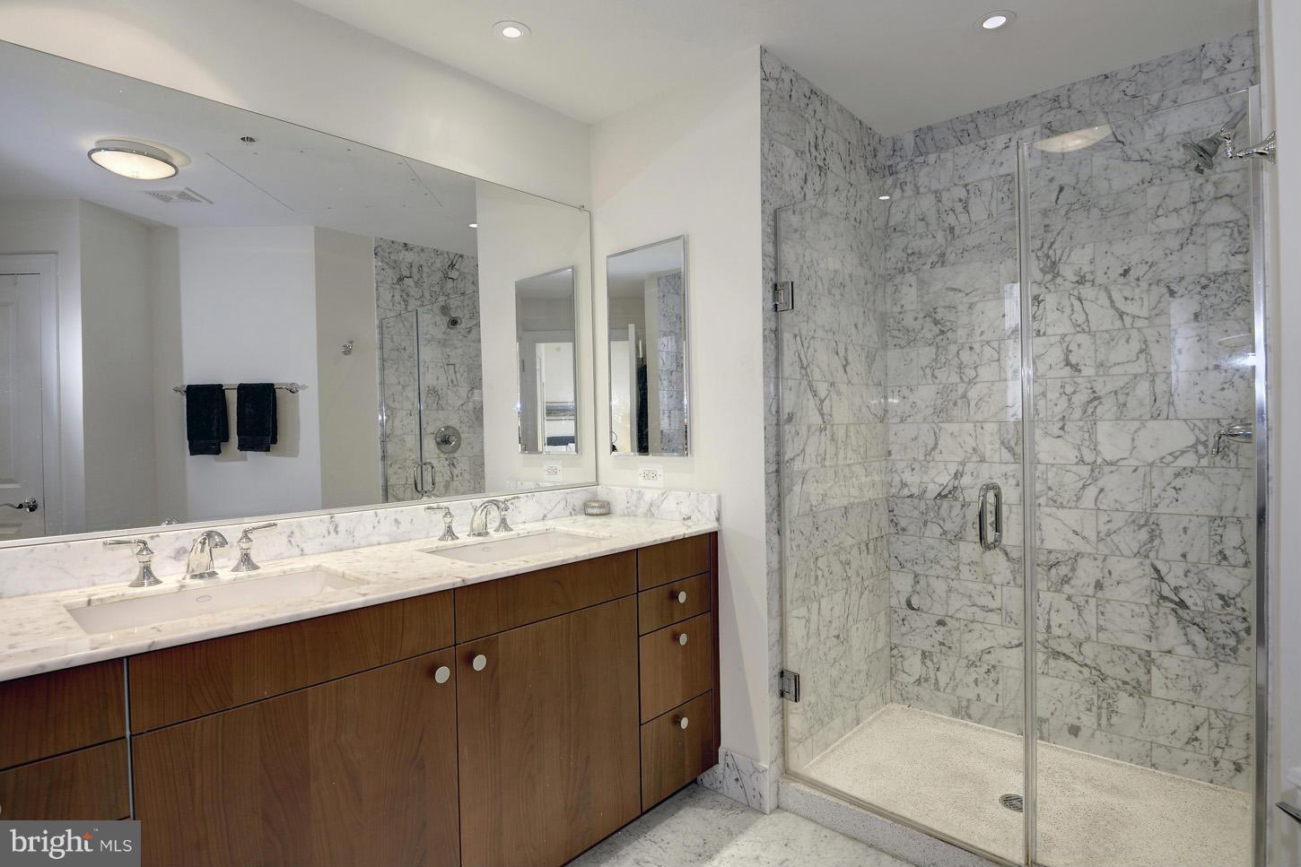 2425 L Street Northwest, Unit 415 Washington, DC 20037 - Photo 10 of 21 Bath (Master)