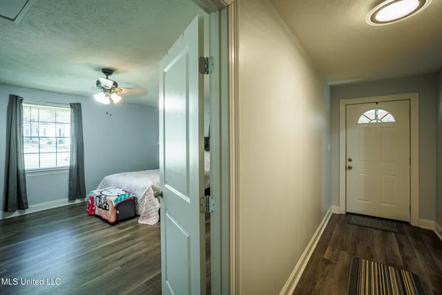 $272,400 | 306 East Court Avenue, Mendenhall, MS 39114