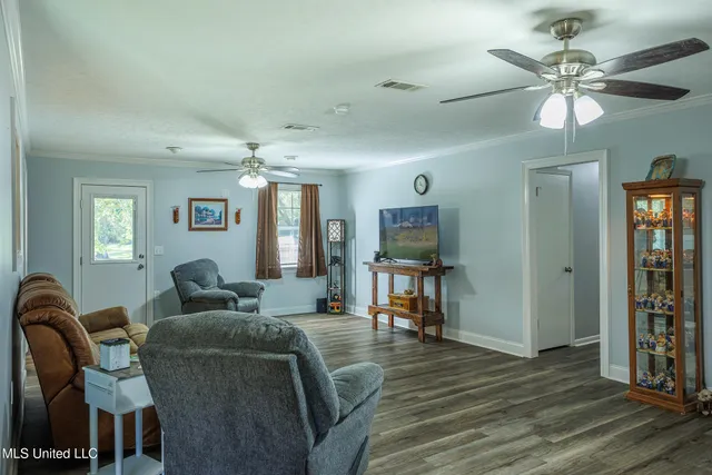 $272,400 | 306 East Court Avenue, Mendenhall, MS 39114