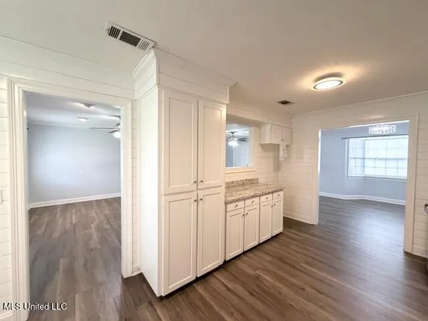 $259,900 | 306 East Court Avenue, Mendenhall, MS 39114