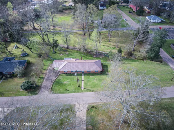 $259,900 | 306 East Court Avenue, Mendenhall, MS 39114