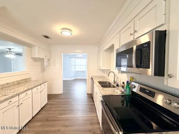 $259,900 | 306 East Court Avenue, Mendenhall, MS 39114