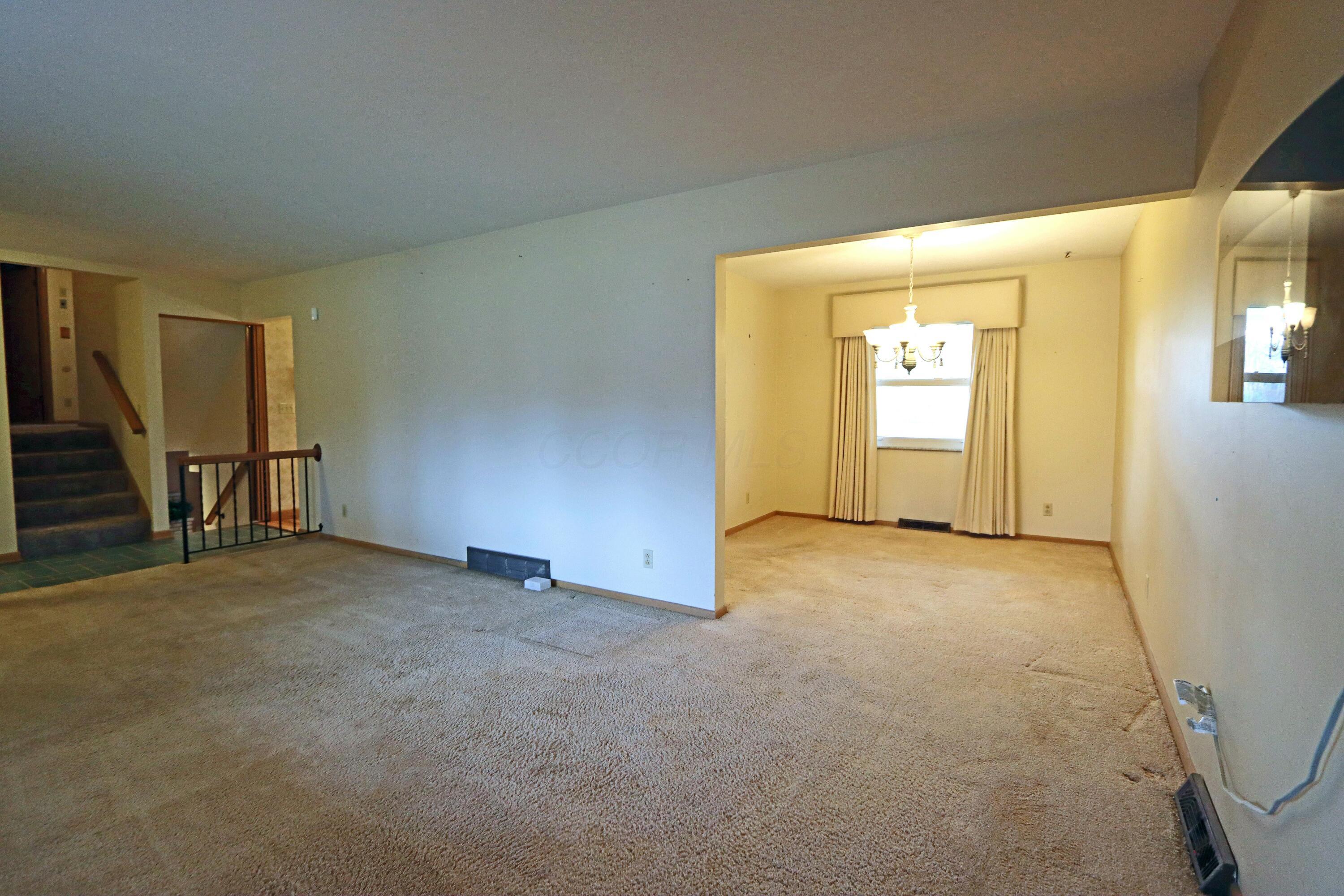 1335 Yorktown Road Columbus, OH 43232 - Photo 9 of 42 tempImage87U37t