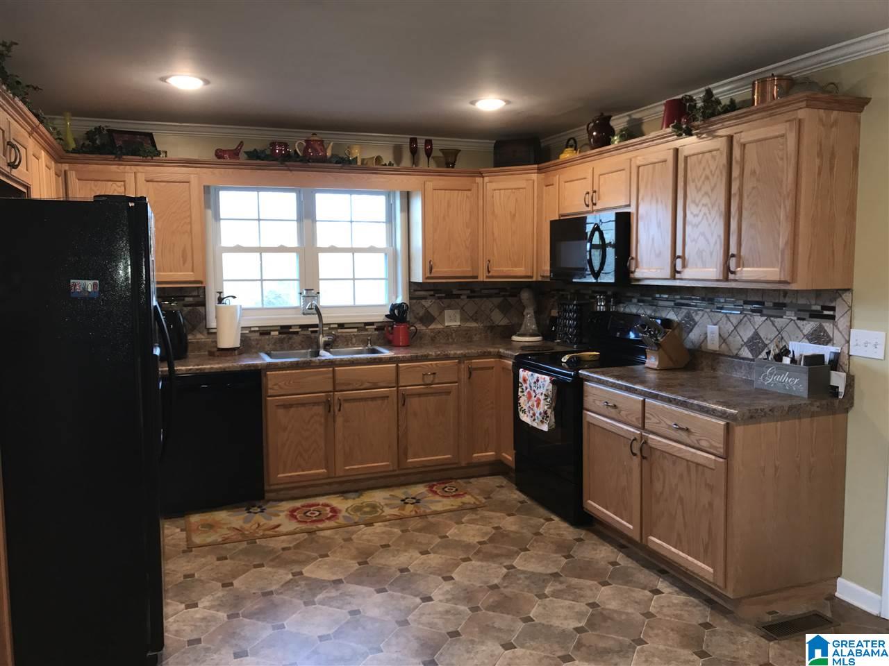 47 Virginia Street Oneonta, AL 35121 - Photo 10 of 23