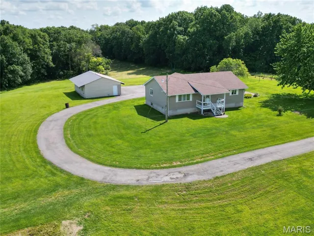 $599,500 | 17351 Hwy Nn, Bowling Green, MO 63334