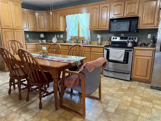 $599,500 | 17351 Hwy Nn, Bowling Green, MO 63334