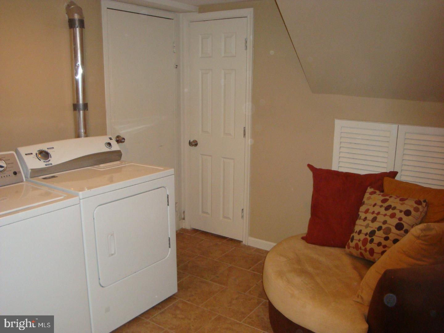 10830 East Keswick Road Philadelphia, PA 19154 - Photo 21 of 21 Laundry Room