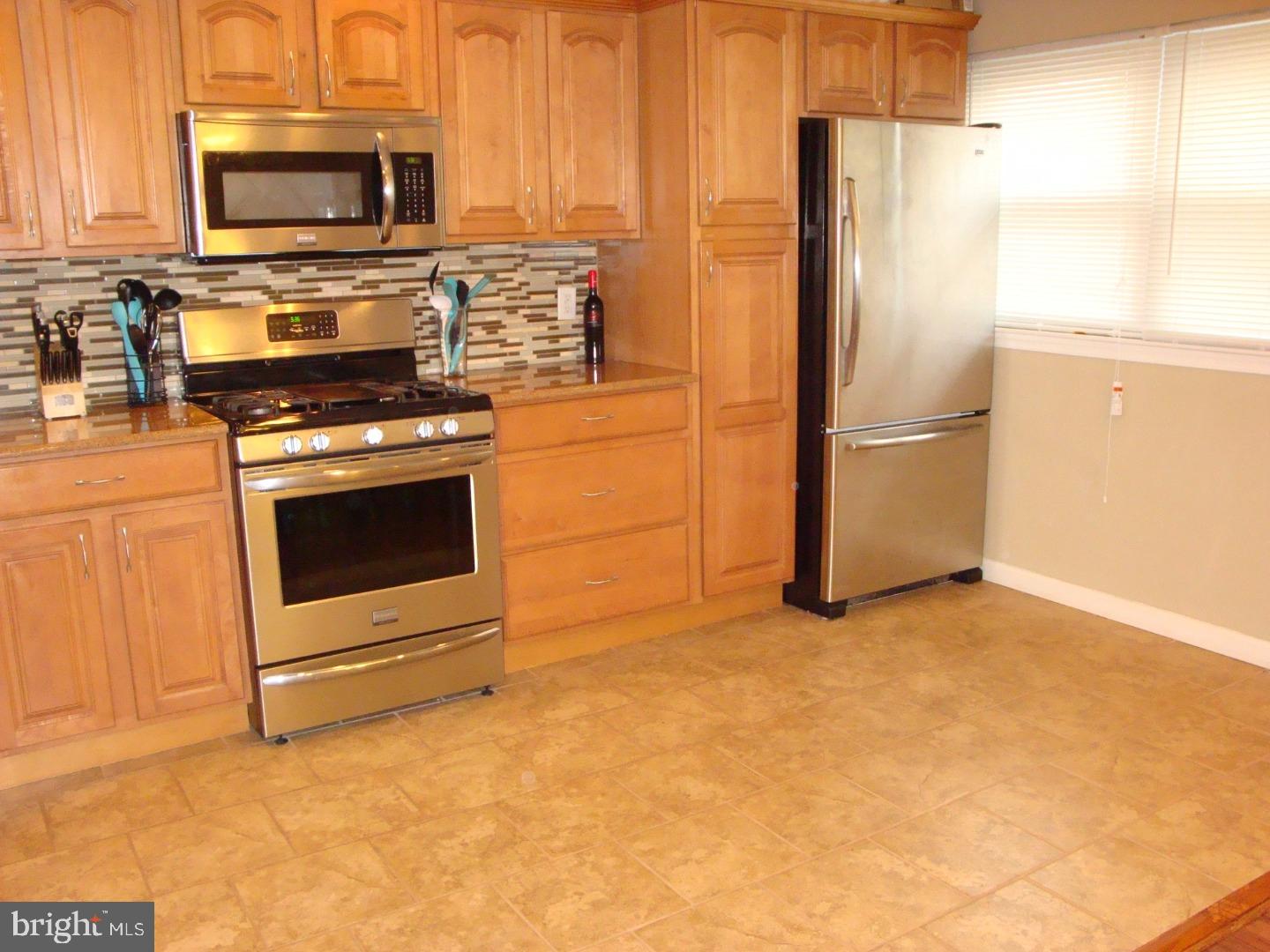 10830 East Keswick Road Philadelphia, PA 19154 - Photo 8 of 21 Kitchen