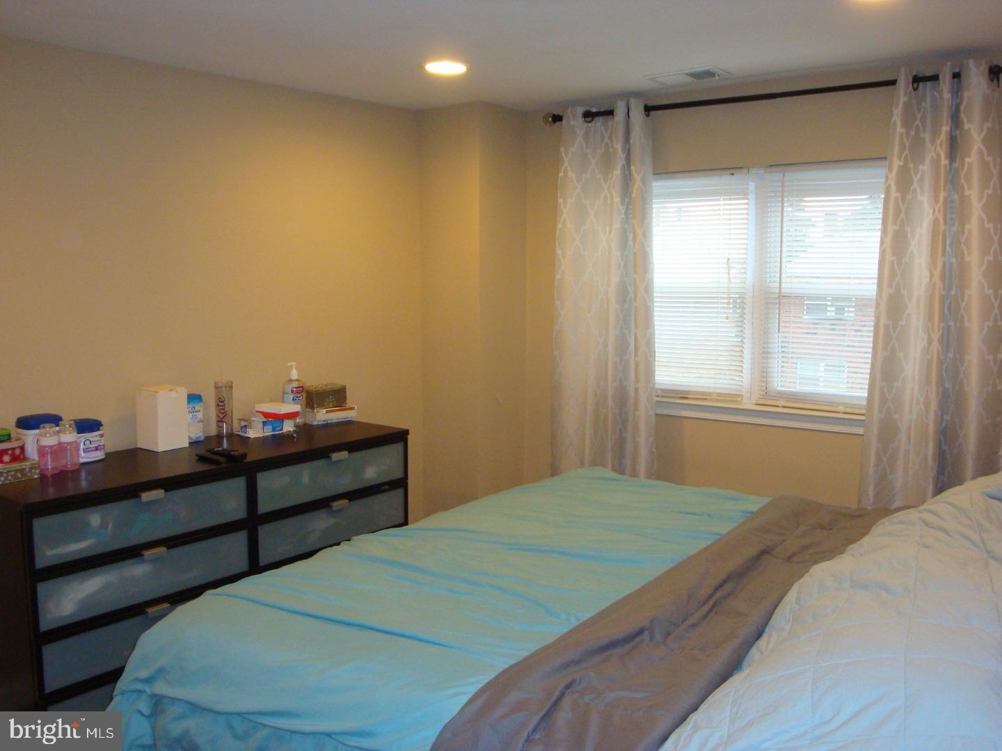 10830 East Keswick Road Philadelphia, PA 19154 - Photo 9 of 21 Master Bedroom